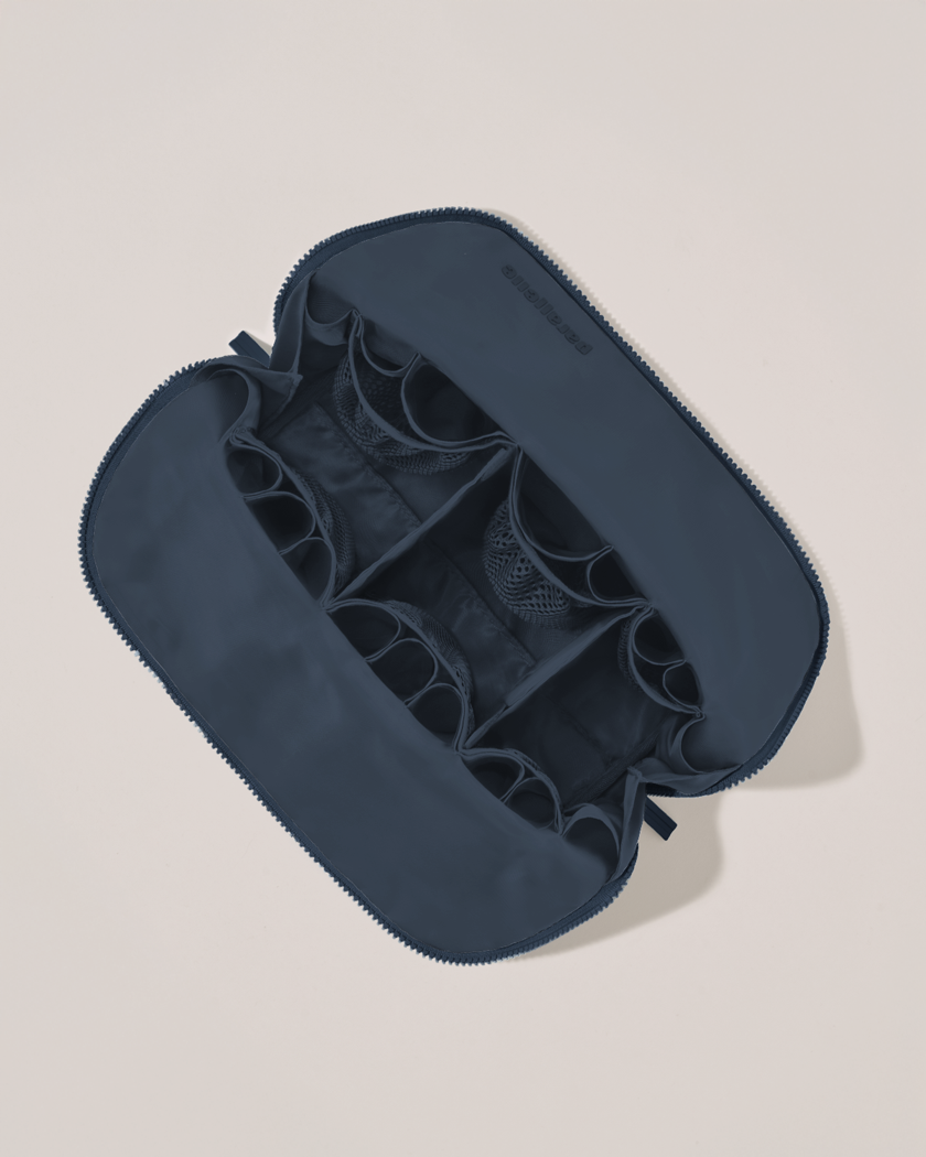 the large indigo traveller