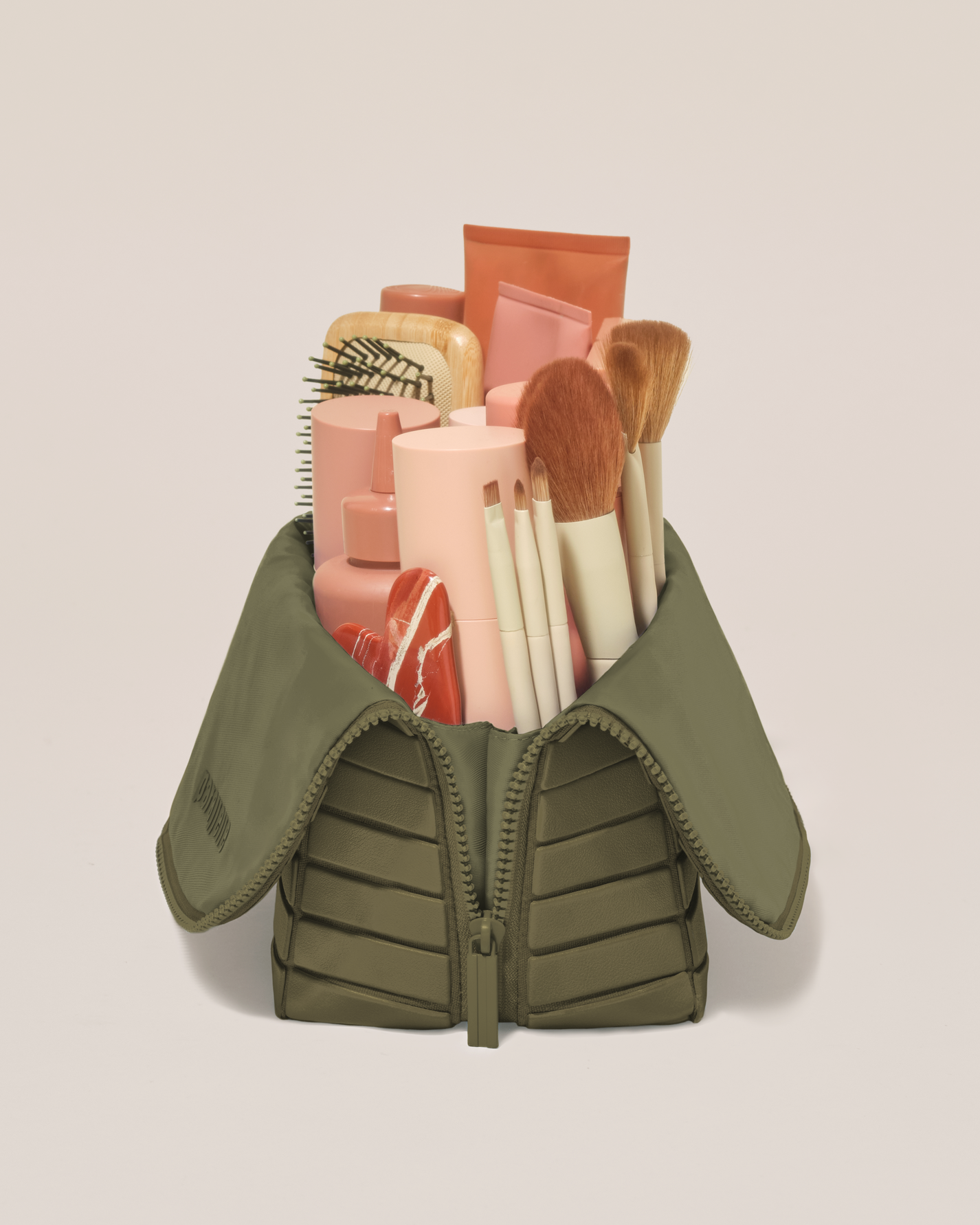 the large olive traveller