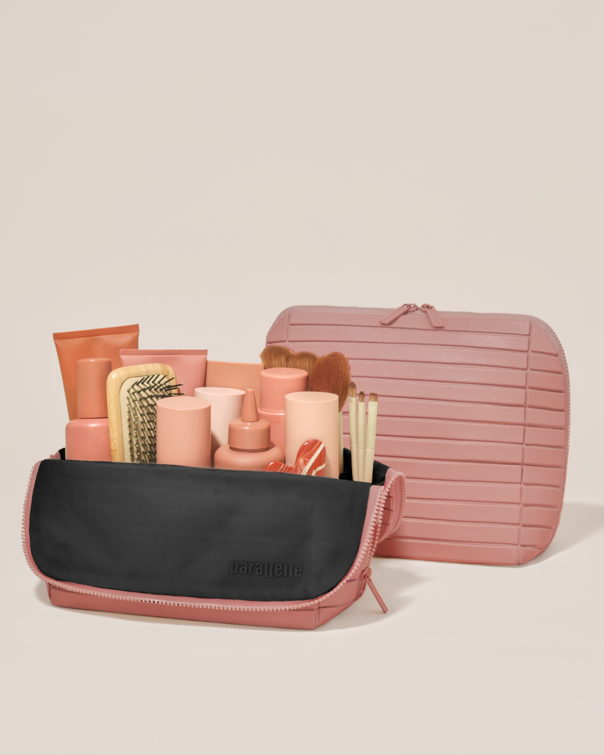 the large blush traveller - with black lining