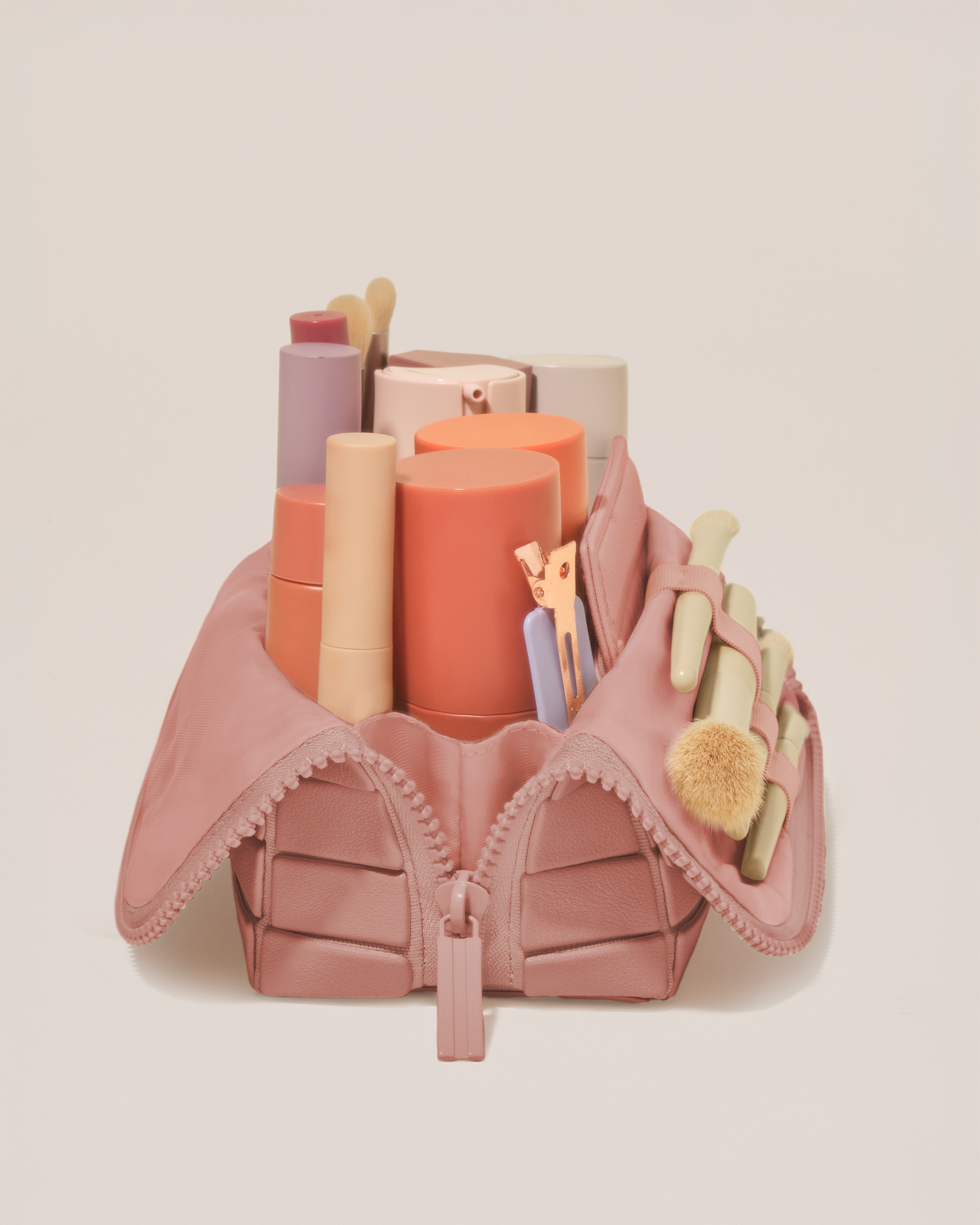 the small blush traveller
