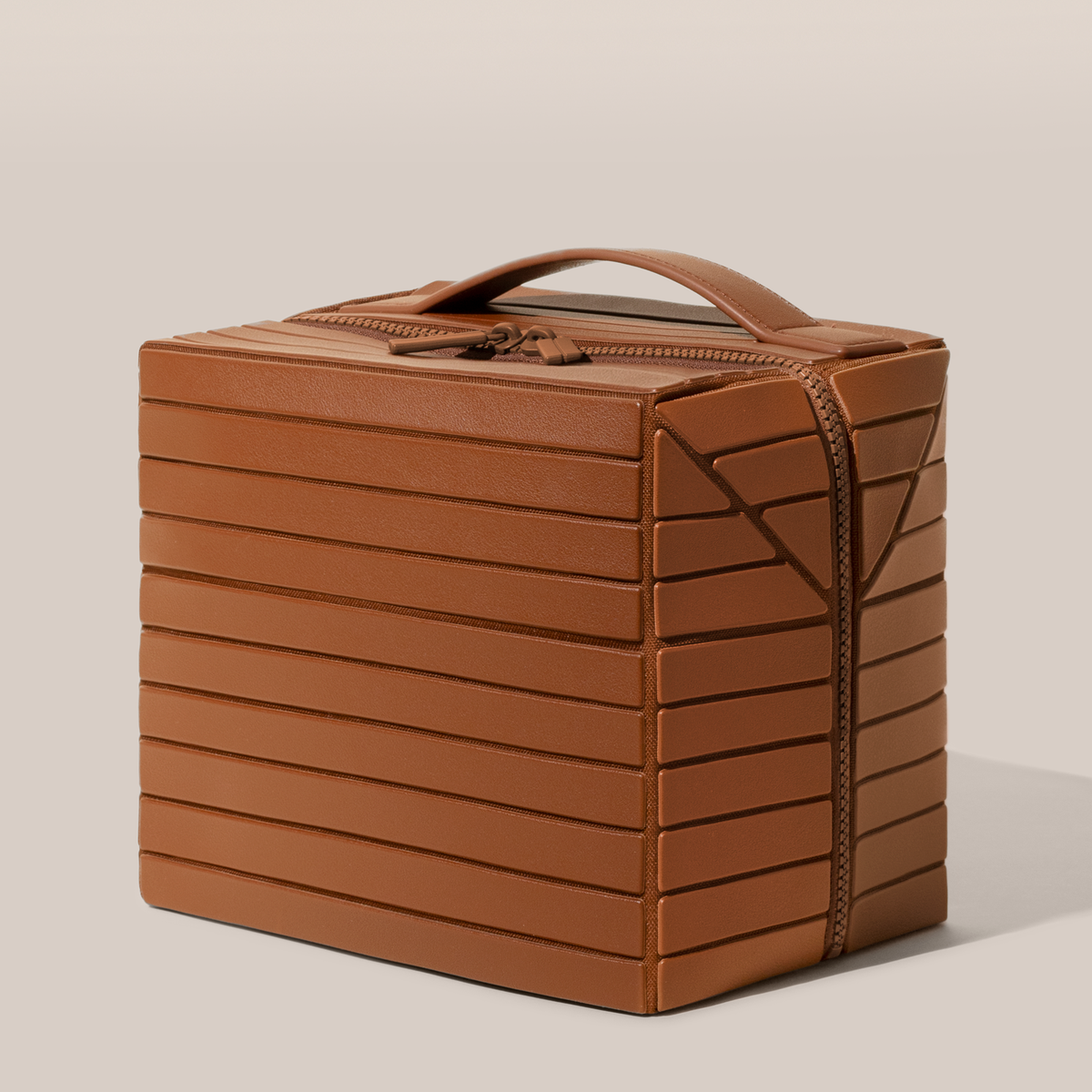 The Vicuna Kit - Fold-Down Dopp Kit | Parallelle